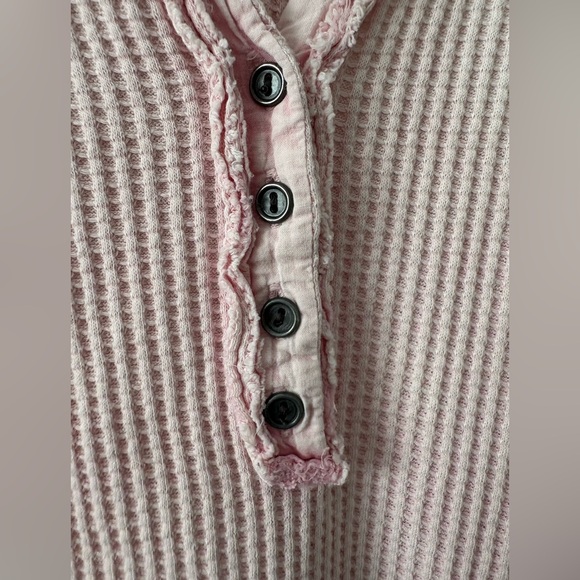 Lucky Brand Pink Waffle Knit Henley Raw Hem - Picture 5 of 10